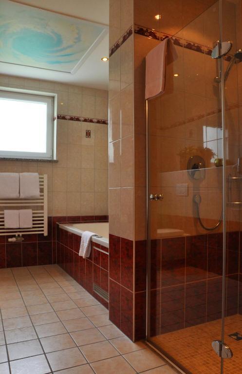 Hotel Hallertau Вольнцах Екстер'єр фото