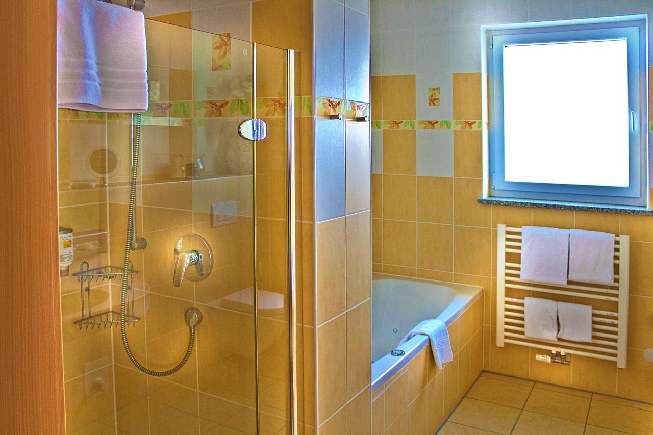 Hotel Hallertau Вольнцах Екстер'єр фото