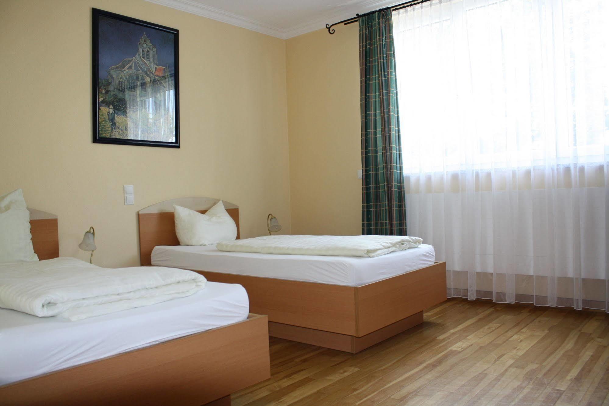 Hotel Hallertau Вольнцах Екстер'єр фото